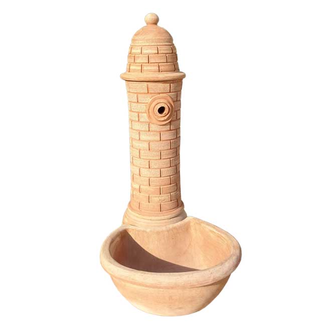 fontana in terracotta