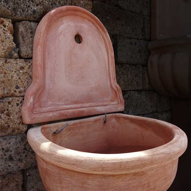 fontana a muro